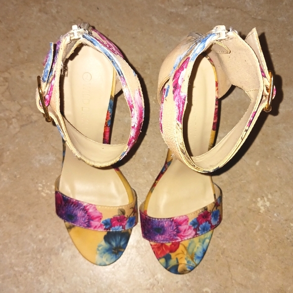 New Stunning Wild Diva Floral Stiletto Heels - Picture 8 of 13